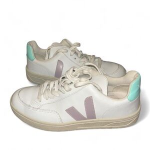 Veja V-12 Sneaker in Extra White, Parme & Turquoise size 6